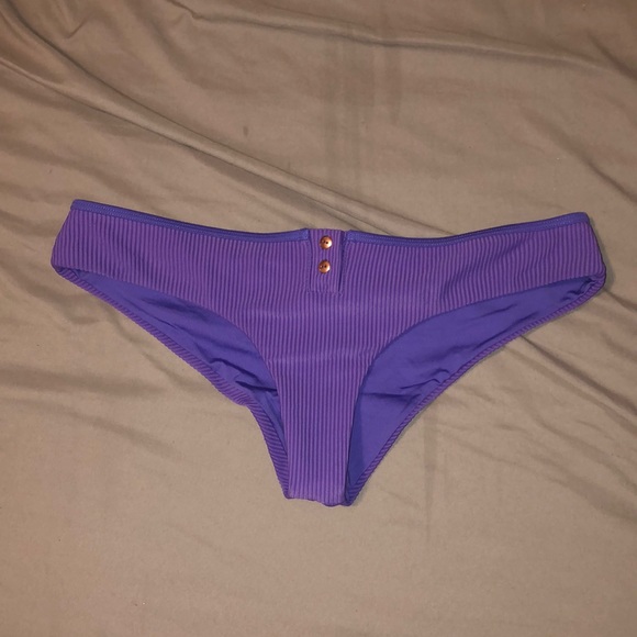 purple bikini - Picture 4 of 4